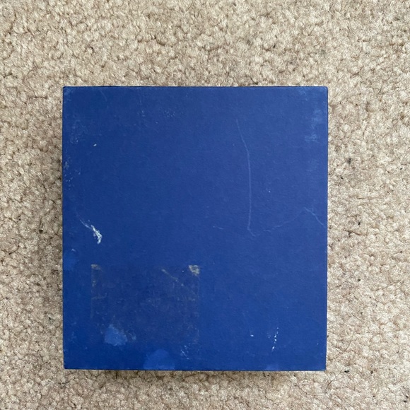 Swarovski Red Flower Gold Crystal Earrings - Picture 4 of 4